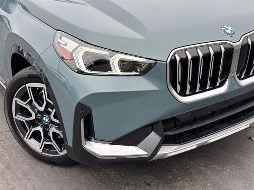 Cape York Green Metallic 2023 BMW X1 xDrive28i