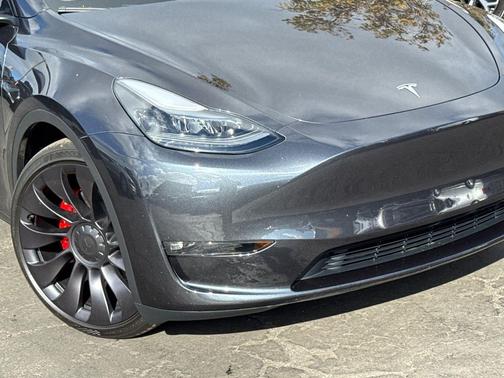 2024 Tesla Model Y Performance Dual Motor All-Wheel Drive