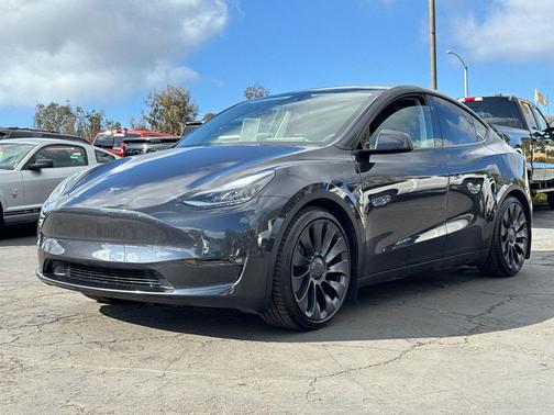 2024 Tesla Model Y Performance Dual Motor All-Wheel Drive