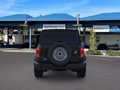 2025 Ford Bronco Base