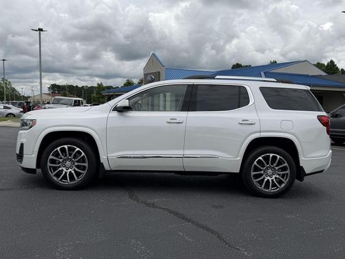 White Frost Tricoat 2023 GMC Acadia Denali