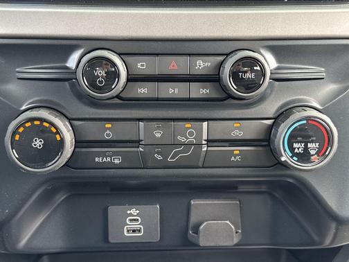 Agate Black Metallic 2026 Ford F-150 XL