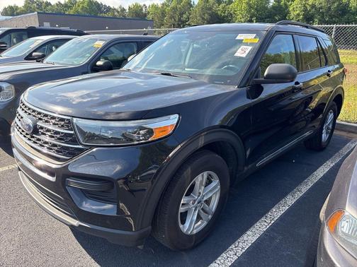 Black Metallic 2023 Ford Explorer XLT