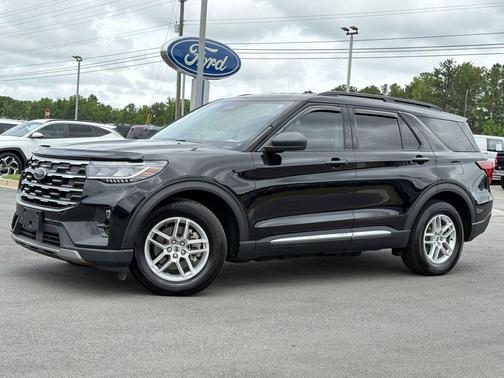 Black Metallic 2025 Ford Explorer Active