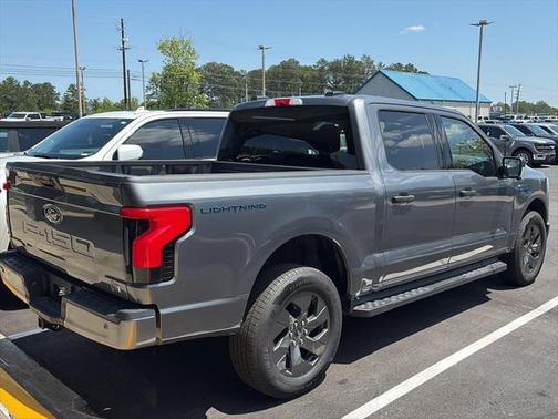 2024 Ford F-150 Lightning XLT