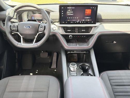 Agate Black Metallic 2025 Ford Explorer ST-Line