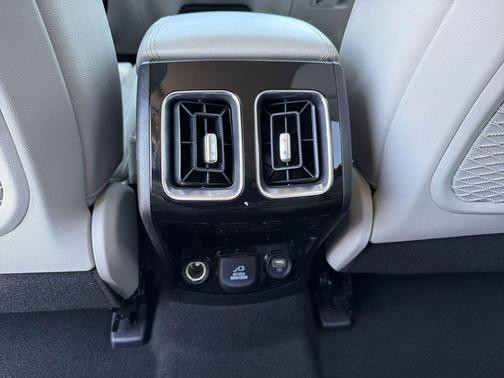 Silky Silver 2023 Kia Sorento Plug-In Hybrid SX Prestige