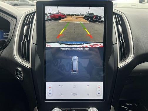 2023 Ford Edge SE