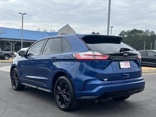 2023 Ford Edge SE