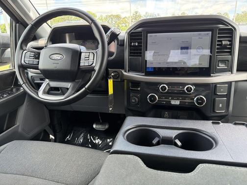 Iconic Silver Metallic 2025 Ford F-150 XLT