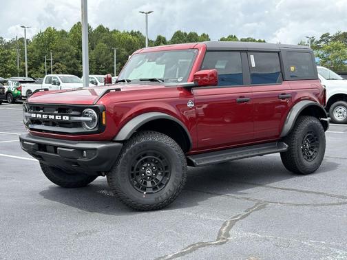 Ruby Red Metallic Tinted Clearcoat 2026 Ford Bronco Outer Banks