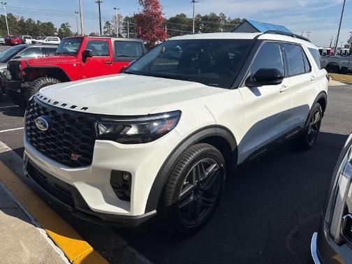2025 Ford Explorer ST