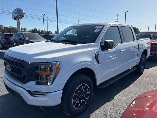 Oxford White 2023 Ford F-150 XLT