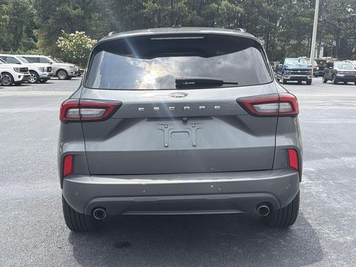 Carbonized Gray Metallic 2023 Ford Escape ST-Line