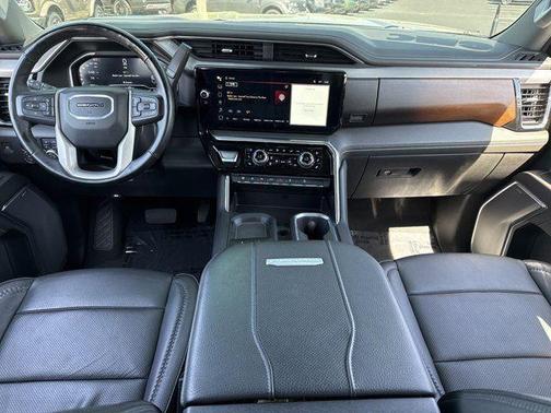 2024 GMC Sierra 2500 Denali