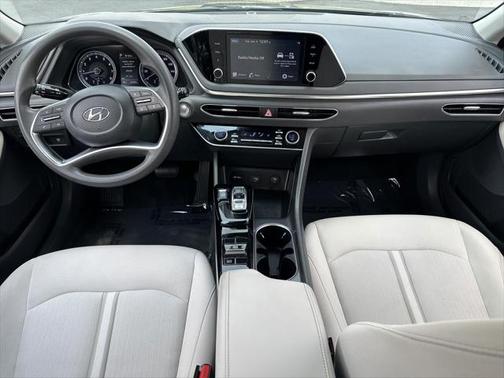 2022 Hyundai SONATA SEL