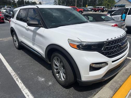 Oxford White 2020 Ford Explorer XLT