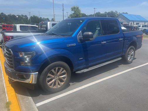 Lightning Blue 2017 Ford F-150 XLT