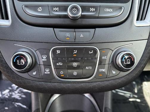 2024 Chevrolet Malibu LT W/1LT