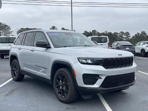 2024 Jeep Grand Cherokee LAREDO