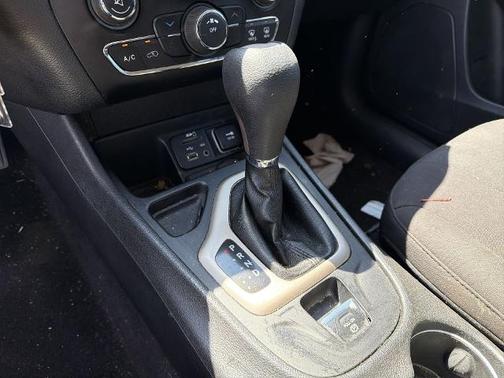 Recon Green Clearcoat 2017 Jeep Cherokee LATITUDE