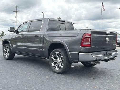 Granite Crystal Metallic Clearcoat 2022 RAM 1500 Limited
