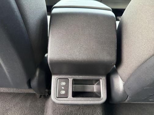 Aurora Black Pearl 2025 Kia K4 LXS