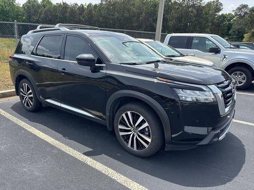 Super Black 2024 Nissan Pathfinder Platinum 4WD