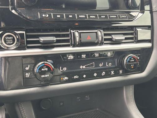 Super Black 2024 Nissan Pathfinder Platinum 4WD