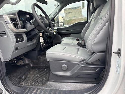 2025 Ford F-450 XL