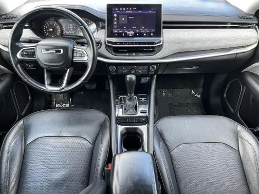 Diamond Black 2022 Jeep Compass LATITUDE LUX