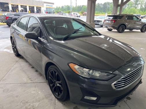 Magnetic Metallic 2019 Ford Fusion SE