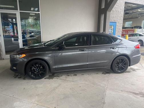Magnetic Metallic 2019 Ford Fusion SE