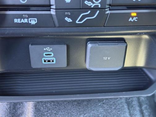 Agate Black Metallic 2026 Ford F-250 XL