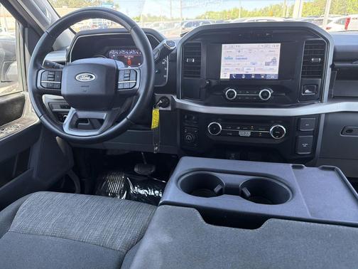 Oxford White 2023 Ford F-150 XLT