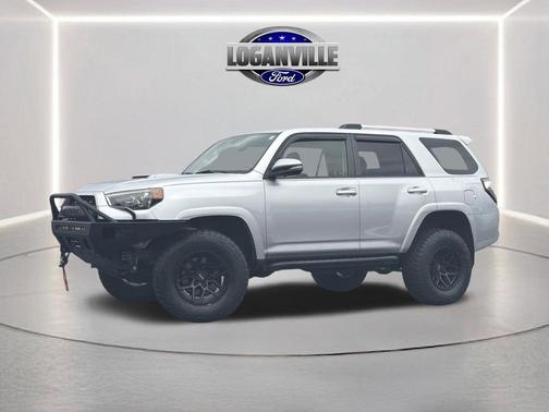 Classic Silver Metallic 2016 Toyota 4Runner Trail Premium