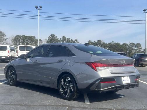 Fluid Metal 2025 Hyundai ELANTRA HEV Limited