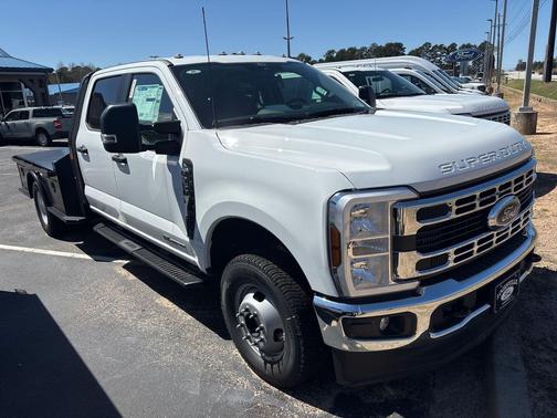 Oxford White 2026 Ford F-350 XL