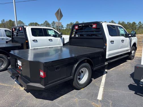 Oxford White 2026 Ford F-350 XL
