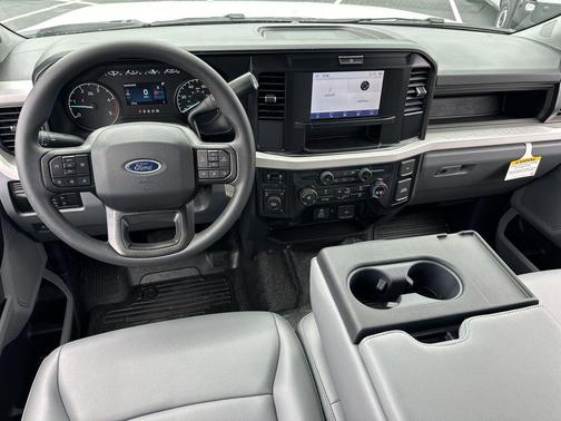 Oxford White 2025 Ford F-450 XL