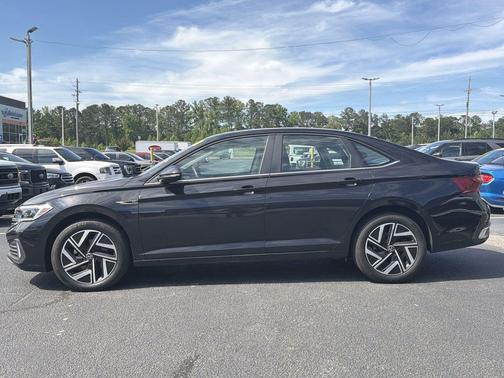 Deep Black Pearl 2024 Volkswagen Jetta 1.5T SEL