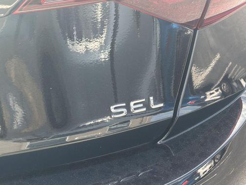 Deep Black Pearl 2024 Volkswagen Jetta 1.5T SEL