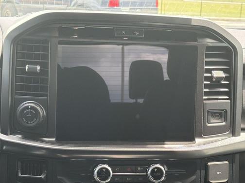 Agate Black Metallic 2026 Ford F-150 Lariat