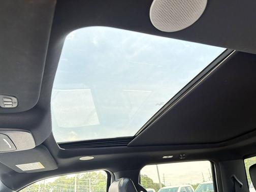 Oxford White 2024 Ford F-150 Lariat