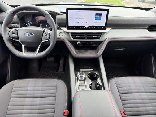Gray Metallic 2025 Ford Explorer ST-Line