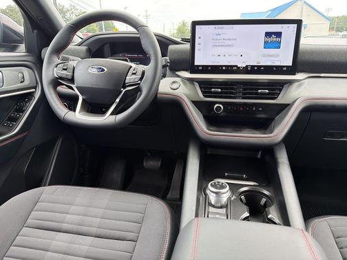 Gray Metallic 2025 Ford Explorer ST-Line