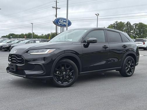 Crystal Black Pearl 2025 Honda HR-V AWD Sport