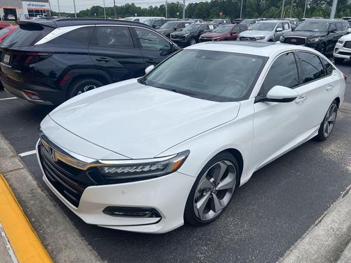 Platinum White Pearl 2018 Honda Accord Touring 2.0T