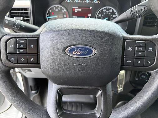 OXFORD WHITE 2024 Ford F-250 XL