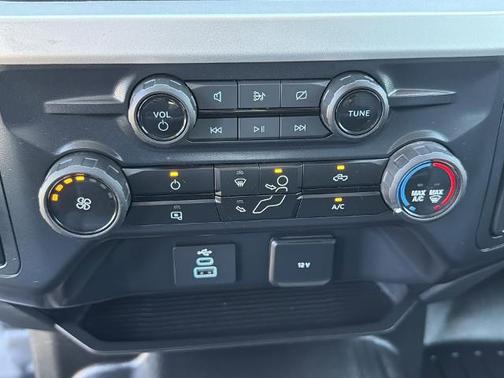 OXFORD WHITE 2024 Ford F-250 XL